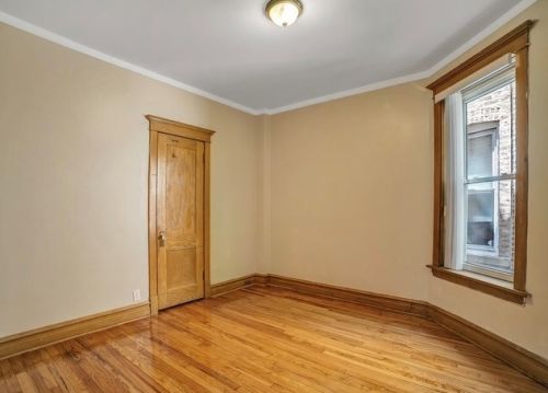 2424 Lawndale Ave, Chicago IL 60655-3221 exterior