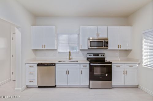 2109 Grant Rd, Tucson AZ  85719-3412 exterior