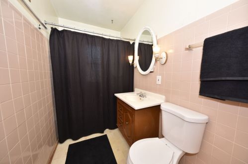 3386 Chase Ave, Milwaukee WI 53207-2639 exterior