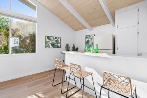 427 Riverview Ave, Capitola CA 95010-2757 exterior