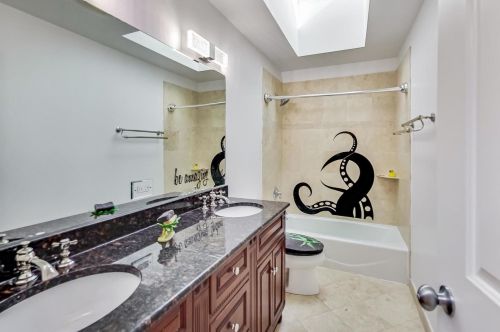 5056 Claremont Ave, Chicago IL  60625-1810 exterior