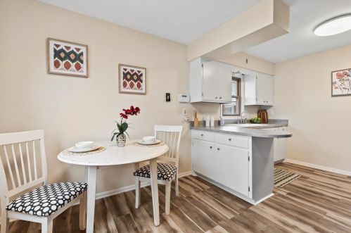 4730 81, Milwaukee WI 53220-4212 exterior