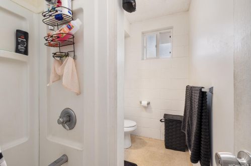 1313 Ahiahi St, Honolulu HI 96817-1901 exterior