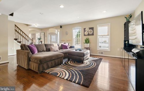 11600 Coldstream Dr, Rockville MD 20854-3619 exterior