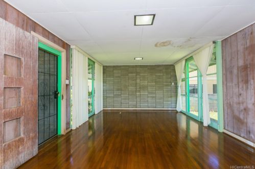 1686 Hauiki St, Honolulu, HI 96819-2614
