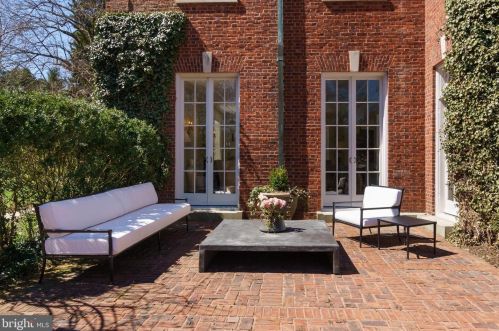 91 Edgerstoune Rd, Princeton NJ 08540-6746 exterior