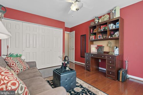 804 Country Pl Dr, Lancaster PA 17601-1793 exterior