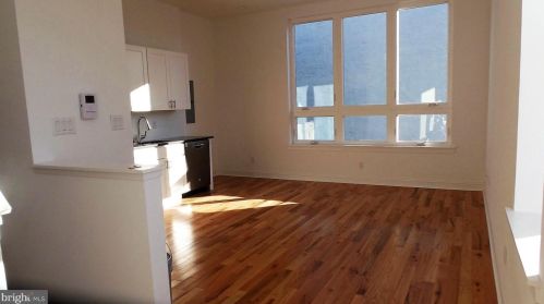 1640 Jackson St, Philadelphia PA 19145-2427 exterior