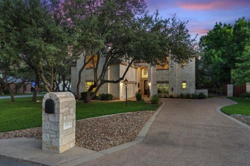 205 Champion Dr, Austin TX 78734-5103 exterior