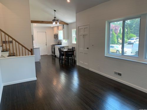 29 Fenwood Rd, Huntington Station NY  11746-2112 exterior