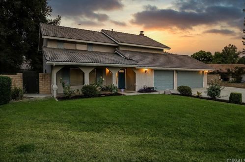 2333 Peppertree Ln, Riverside, CA 92506-5036