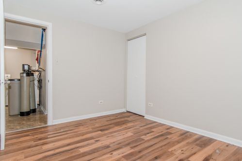 2703 Fairway Dr, Joliet IL 60435-5223 exterior