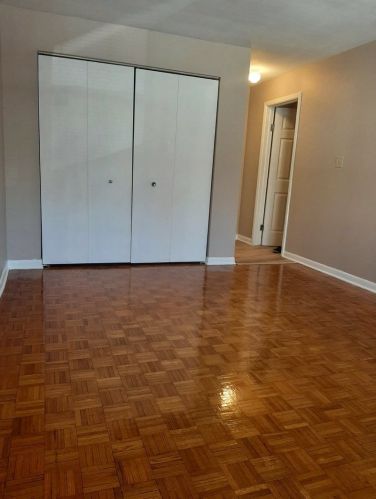 2060 Chase Ave, Chicago IL 60645-2472 exterior