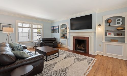 2119 Marion St, Milwaukee WI  53211-2007 exterior