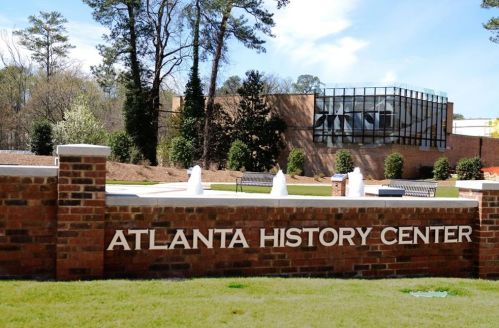 3364 Knollwood Dr, Atlanta GA 30305-1022 exterior