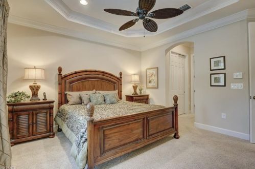 8230 Valiant Dr, Naples FL 34104-6676 exterior