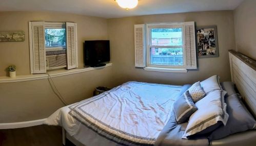 58 Charlesmount Ave, Quincy MA 02169-8121 exterior