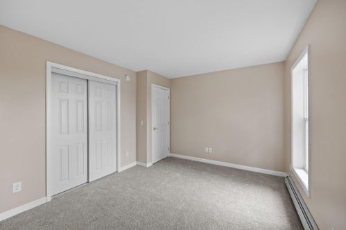 465 Josiah Bartlett Rd, Concord NH 03301-5919 exterior