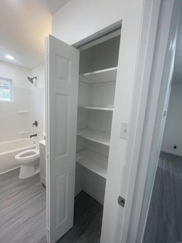 1130 Chambers Rd, Saint Louis MO 63137-1507 exterior