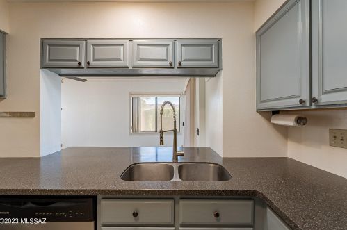 4801 Red Wolf Dr, Tucson AZ  85742-8825 exterior