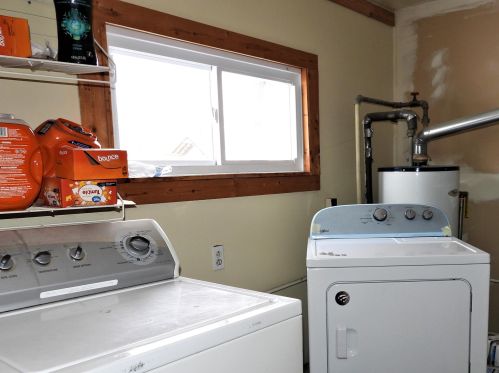 598 Wolf Lake Rd, Meskegon MI  49442-3036 exterior