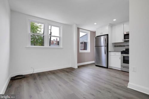 1043 Tremont Dr, Manor PA 19036-1520 exterior