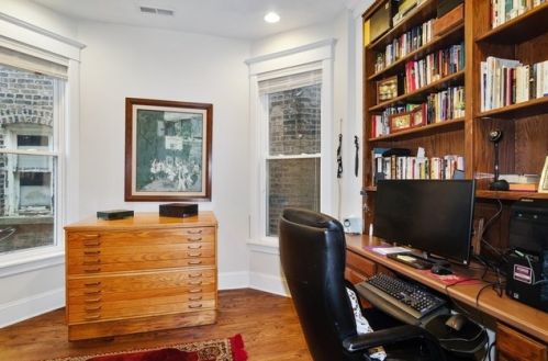 2749 Kenmore Ave, Chicago IL 60657-4315 exterior