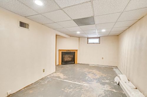 429 Douglas Ave, Avenel NJ 07001-1108 exterior