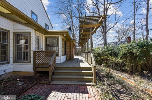 4206 Mt Vernon Memorial Hwy, Alexandria VA 22309-2809 exterior