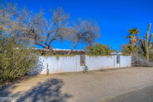 201 Irving Ave, Tucson AZ 85711-6239 exterior