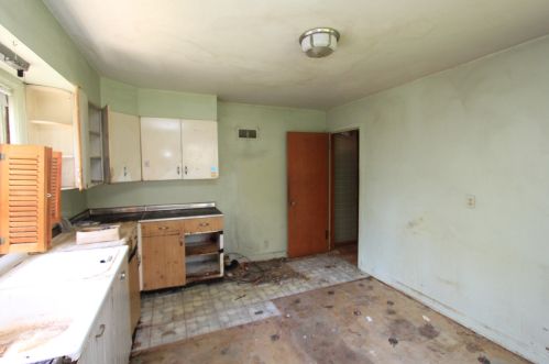 2866 90, Milwaukee WI 53214-4223 exterior