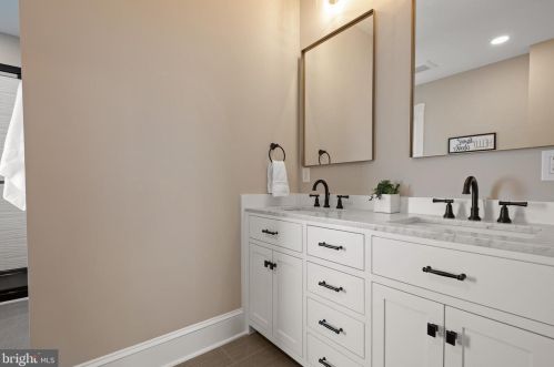 829 Shippen St, Lancaster PA  17602-2043 exterior