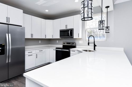 5220 Astor Pl, Washington DC  20019-6447 exterior