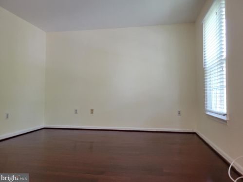 2707 Deer Ridge Dr, Silver Spring MD 20904-7140 exterior