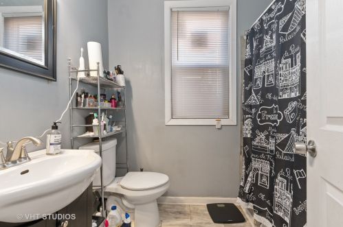 227 Leamington Ave, Chicago IL 60651-2964 exterior