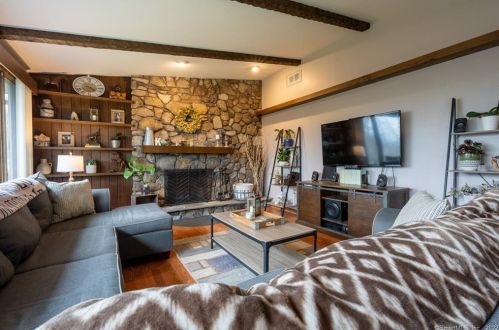 87 Mcdivitt Dr, Manchester CT 06042-2239 exterior