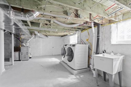 1841 Realty Ave, Pittsburgh PA  15216-3611 exterior