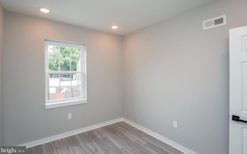 5809 Ditman St, Philadelphia PA 19135-4043 exterior