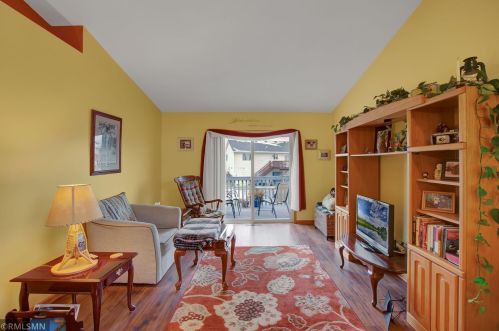 215 11 Ave, Princeton MN 55371-1451 exterior