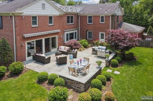 28 Greenview Way, Montclair NJ 07043-2531 exterior