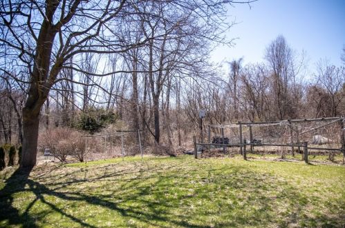 123 Bear Hole Rd, West Springfield MA 01089-1631 exterior