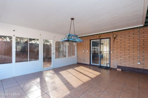 9442 5th St, Tucson AZ 85716-5005 exterior