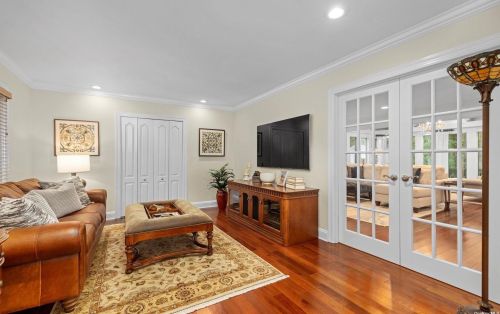 48 Cedar Rdg Ln, Huntington Station NY 11746-7941 exterior