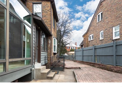 7400 Williams Ave, Saint Louis MO 63117-2458 exterior