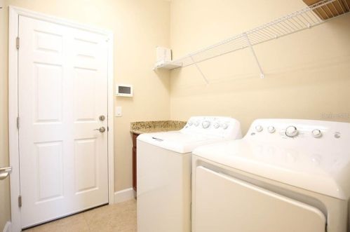 681 Chipper Dr, Ruskin FL 33573 exterior