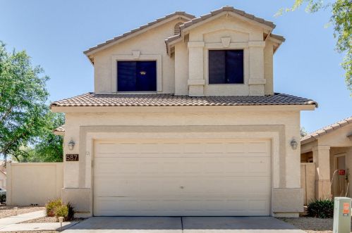587 Colt Rd, Chandler, AZ 85225-2955