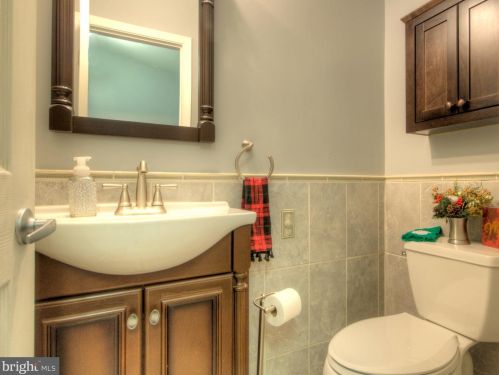 35 Collingswood Ave, Camden NJ 08107-1243 exterior