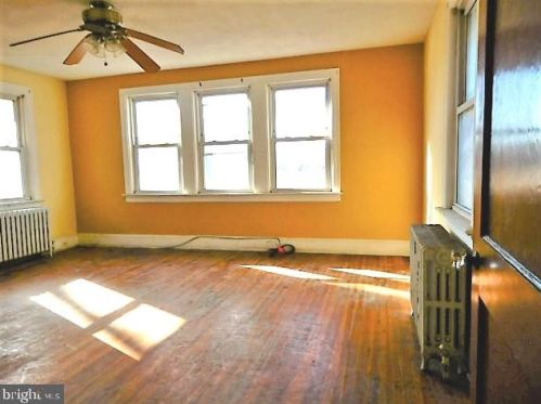 704 Quinton Ave, Trenton NJ 08629-2402 exterior