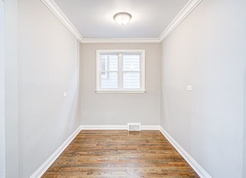 1713 Troy St, Chicago IL 60655-2027 exterior