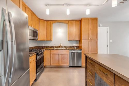 7300 Danwood Dr, Austin TX 78759-3755 exterior